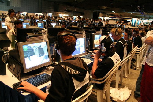 家队商议提 家队商议提